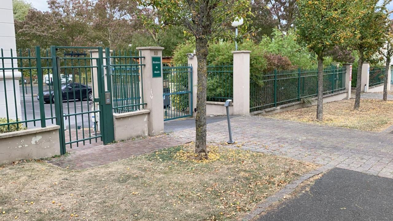 J-Mo Home - Magny - Moderne Et Chaleureux Exterior photo
